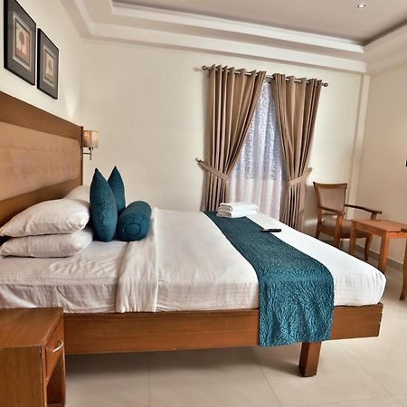 Vishnu Inn Ґуруваюр Екстер'єр фото