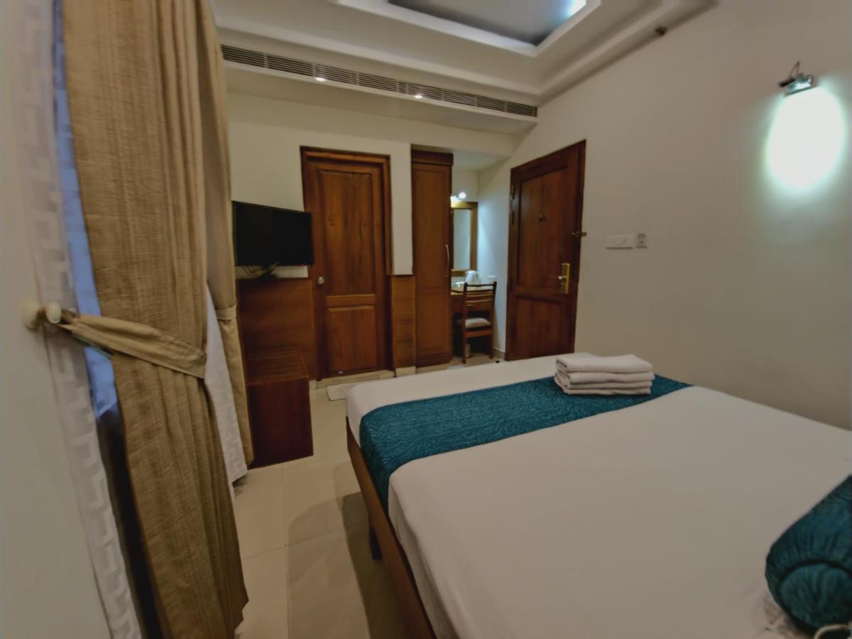 Vishnu Inn Ґуруваюр Екстер'єр фото