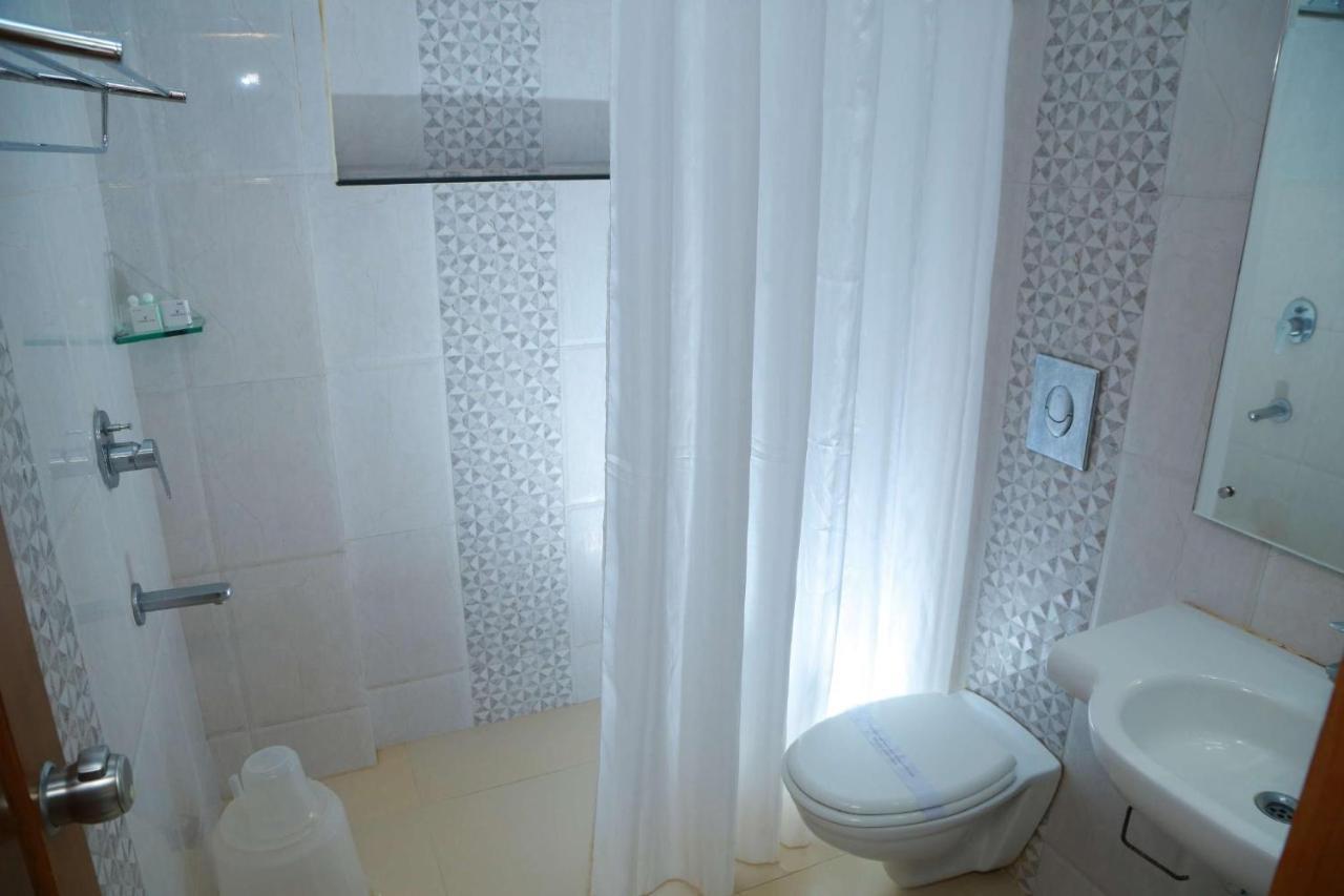 Vishnu Inn Ґуруваюр Екстер'єр фото