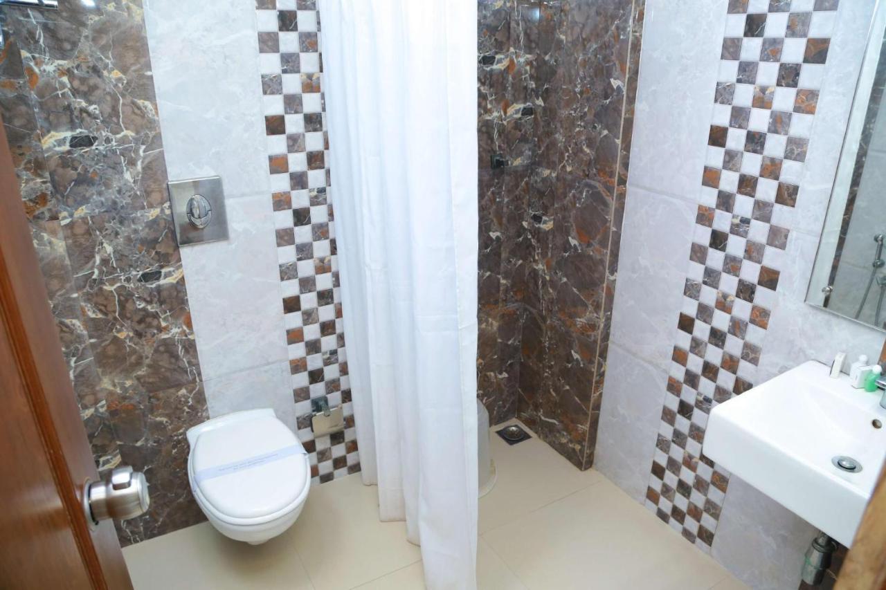 Vishnu Inn Ґуруваюр Екстер'єр фото